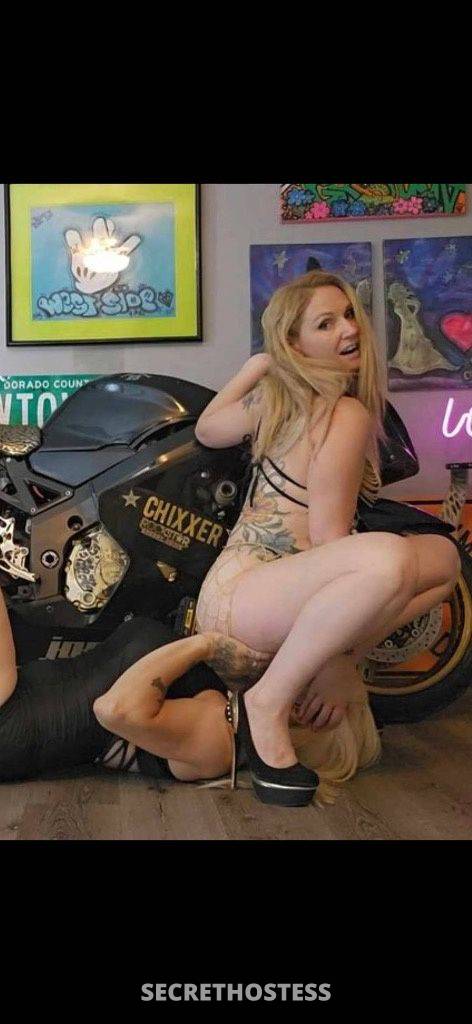 LizNLexy 40Yrs Old Escort Mendocino CA Image - 8