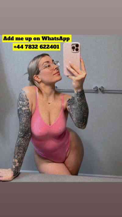28 year old Escort in Southampton 🥰Hottest escort horny for a nice time Add me on 
