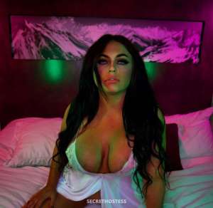 25 year old Caucasian Escort in Calgary Wetter than seaworld