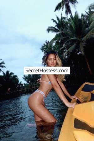 26 year old Mixed Race Escort in Makati Bella, Independent