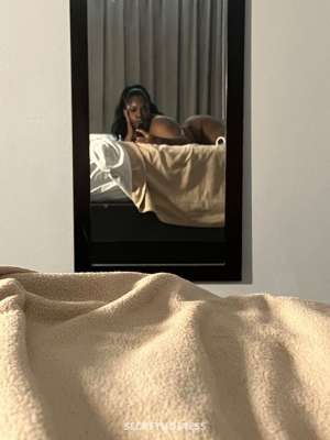 20Yrs Old Escort Image - 2