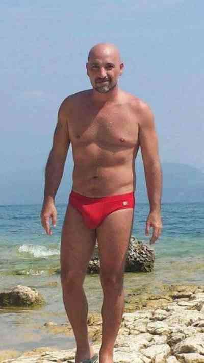 46Yrs Old Escort Size 20 80KG 173CM Tall Roma Image - 3