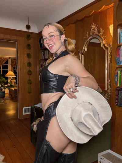 29 year old Escort in Belmont MA Babe available for hookup and to meet up