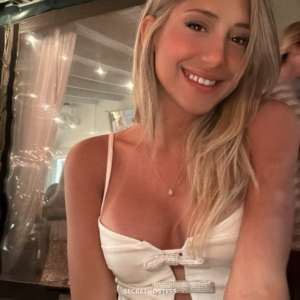 29 year old Escort in Houston TX I accept payment in person, i can drive and also have my own