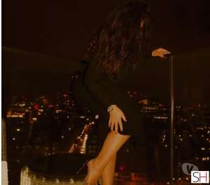 28 year old Escort in Gloucester Curvy girl.party girl.no rush., Independent