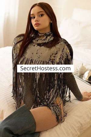 20 year old Caucasian Escort in London Aurora