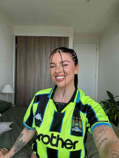 28 year old Escort in Liberia I'm Emily available for all type of massage services 