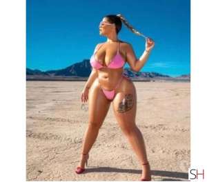 26 year old Brazilian Escort in Lincoln .. BLONDE BRAZILIAN GFE HOT BIG ., Independent