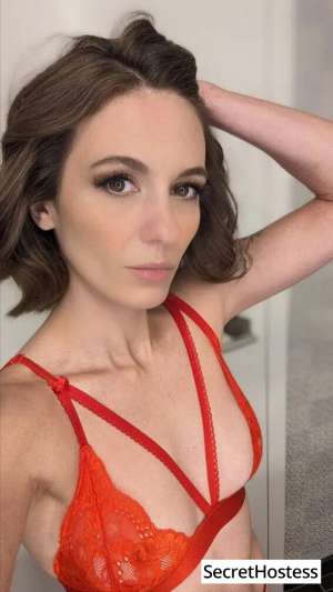 25 year old Escort in San Antonio TX Escort model Tia Sparks, San Antonio
