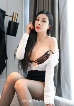 22 year old Escort in Windsor Melbourne Uni girl Yumi Need Nat service Try and Hard fuck me come !, 