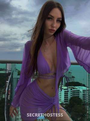 22 year old Ukrainian Escort in Boulder CO Nude body slide + shower together