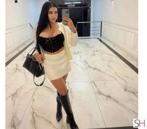 25 year old Latino Escort in Dover Kent Hi im Anisia new in your town incall outcall x, Independent