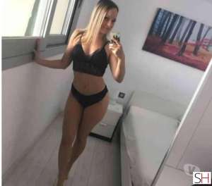 26 year old Latino Escort in Brighton East Sussex Slutty Girl party ..domination toys strapon BDSM, 
