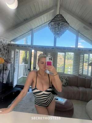 24 year old Escort in Chicago IL Any shy guys or first time are highly welcome