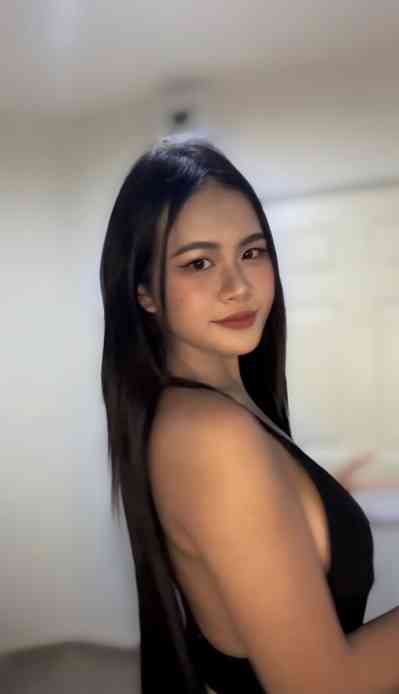 23 year old Escort in Bangkok Natural Boobs Bangkok Escort ( Dollar