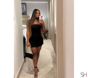 26 year old Latino Escort in Central Bedfordshire .HOTTEST LUNA.. . ☎️PARTY GIRL, Independent