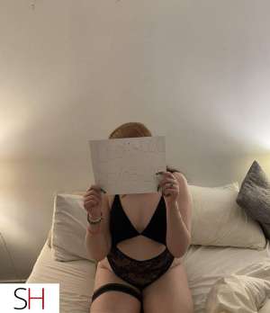 19 year old Caucasian Escort in Laval Laisse moi combler tes desirs