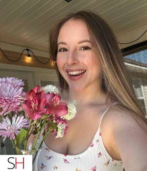 23 year old Caucasian Escort in Longueuil Femme sensuelle pour moments intenses
