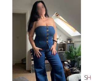 38 year old English Escort in Telford and Wrekin . Tori Secrets: professional British girlfriend ., 
