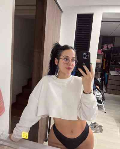 25 year old Escort in Laval 347• 238•7081 how you doing today darling? let me make 