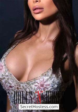 23 year old Escort in London Sue, Dolls and Roses Agency