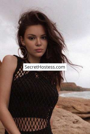 24 year old Caucasian Escort in Paris Esme, Independent