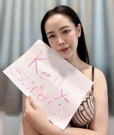 30 year old Escort in Bangkok Natural Boobs Bangkok Escort Kelly