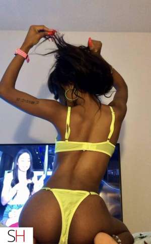21 year old Middle Eastern Escort in Repentigny petite castelia 100 lbs