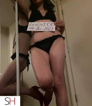 24 year old Asian Escort in Richmond If you looking for a Sexy Fun Loving Girl