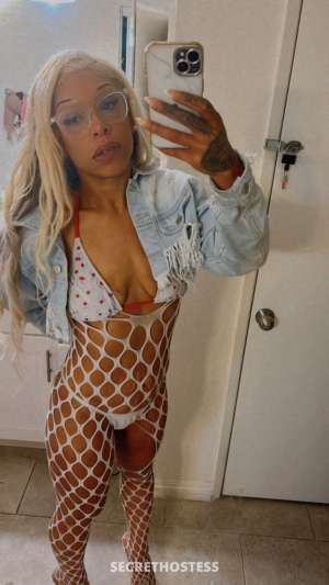 Tiny 26Yrs Old Escort Image - 3
