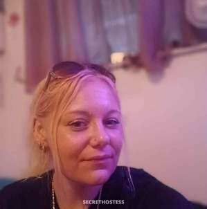 34 year old Escort in Tampa FL "Be bold when you message me. If you’re shy, at least