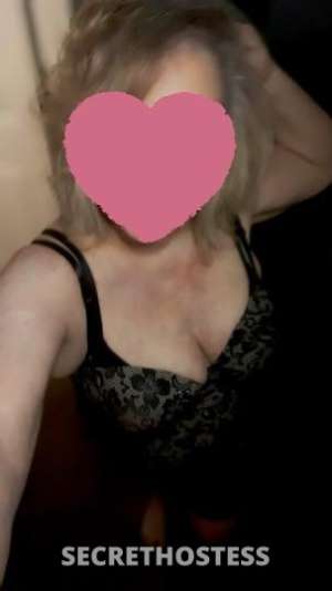 49 year old Escort in Chicago IL 330pm-530pm 50BG 60QV 100Hhr 175Hr I Require Screening