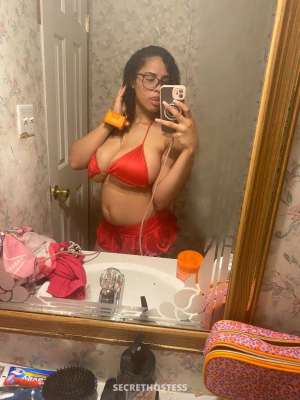 20 year old Escort in Wichita KS WET &amp; LOUND