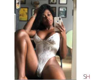 24 year old Brazilian Escort in Reading .NAOMI .SEXY GIRL.., Independent