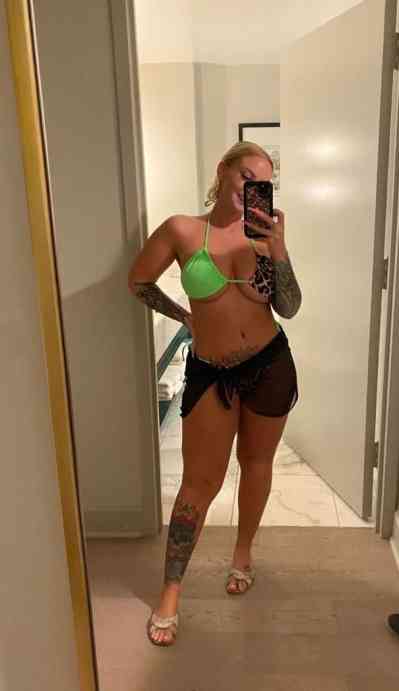 28 year old Escort in Ashbourne Hey I’m available for hookup message on , Zangi email,, or