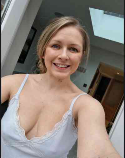 31 year old Escort in Hervey Bay Escort