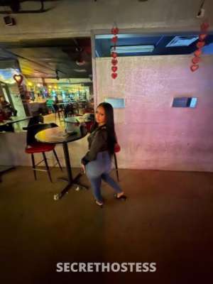 21 year old Filipino Escort in Bakersfield CA Filipina mix ready to fulfill all ur desires