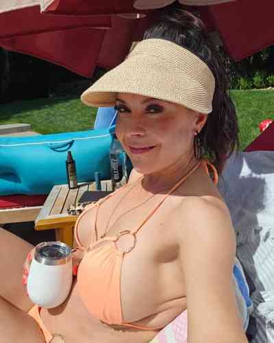 39 year old American Escort in Miami FL xxxx-xxx-xxx Escort model Isabella, Miami FL: - Blow Job, 