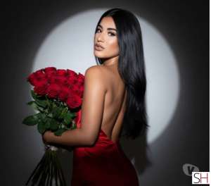 22 year old Brazilian Escort in Eastleigh Hampshire Jhenifer Stunning . Brazilian CURVY .NEW IN CITY, 