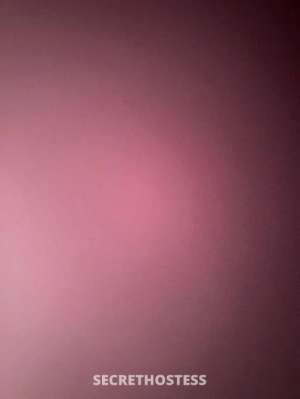 29 year old Escort in Gladstone Tall and slutty, working tonight!, Gladstone