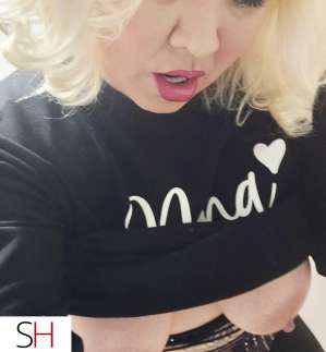 38 year old Escort in Prince George Lets meet up mature lady discreet pleasures