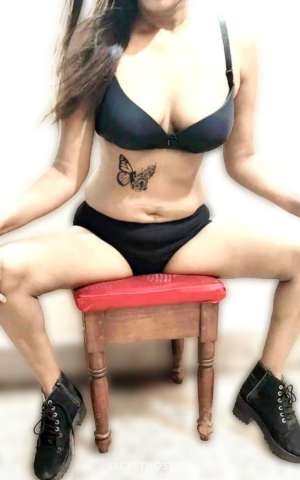 29 year old Indian Escort in Hyderabad .Bengali Wife.Madhuu☘️Nude Cam Show, escort