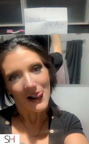 33 year old Caucasian Escort in Longueuil Mamacitaa / Party Girl / InCall / La Prairie