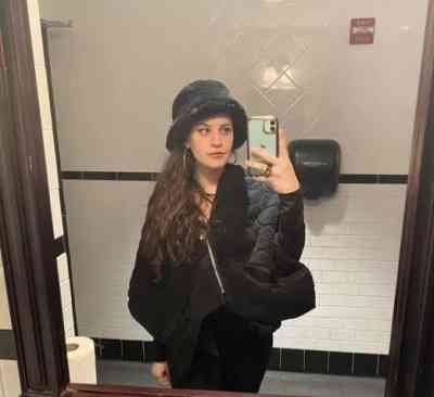 25 year old Escort in Barnstaple Am active am for you anytime for an erotic fuck