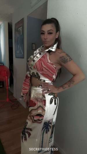 28 year old Escort in Louisville KY ready for a Delicious treat! INCALLS ONLY