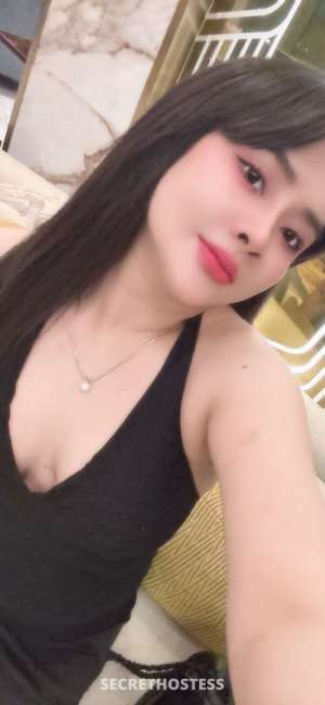 22 year old Asian Escort in Doha . Linda best service ., escort