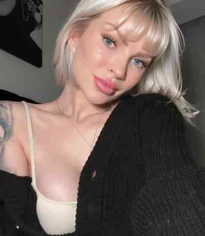 26 year old Escort in Basildon Hit me up for quality escort services xxx