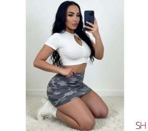 20 year old Escort in Salford Incall outcall Giulia now, total pleasure..., Independent