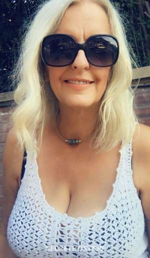 42Yrs Old Escort Brooklyn NY Image - 4