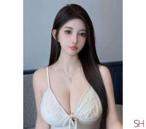 23 year old Escort in Oxfordshire .NEW Arrived today.Linda an oriental, Agency